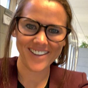Meet your Posher, Hayley